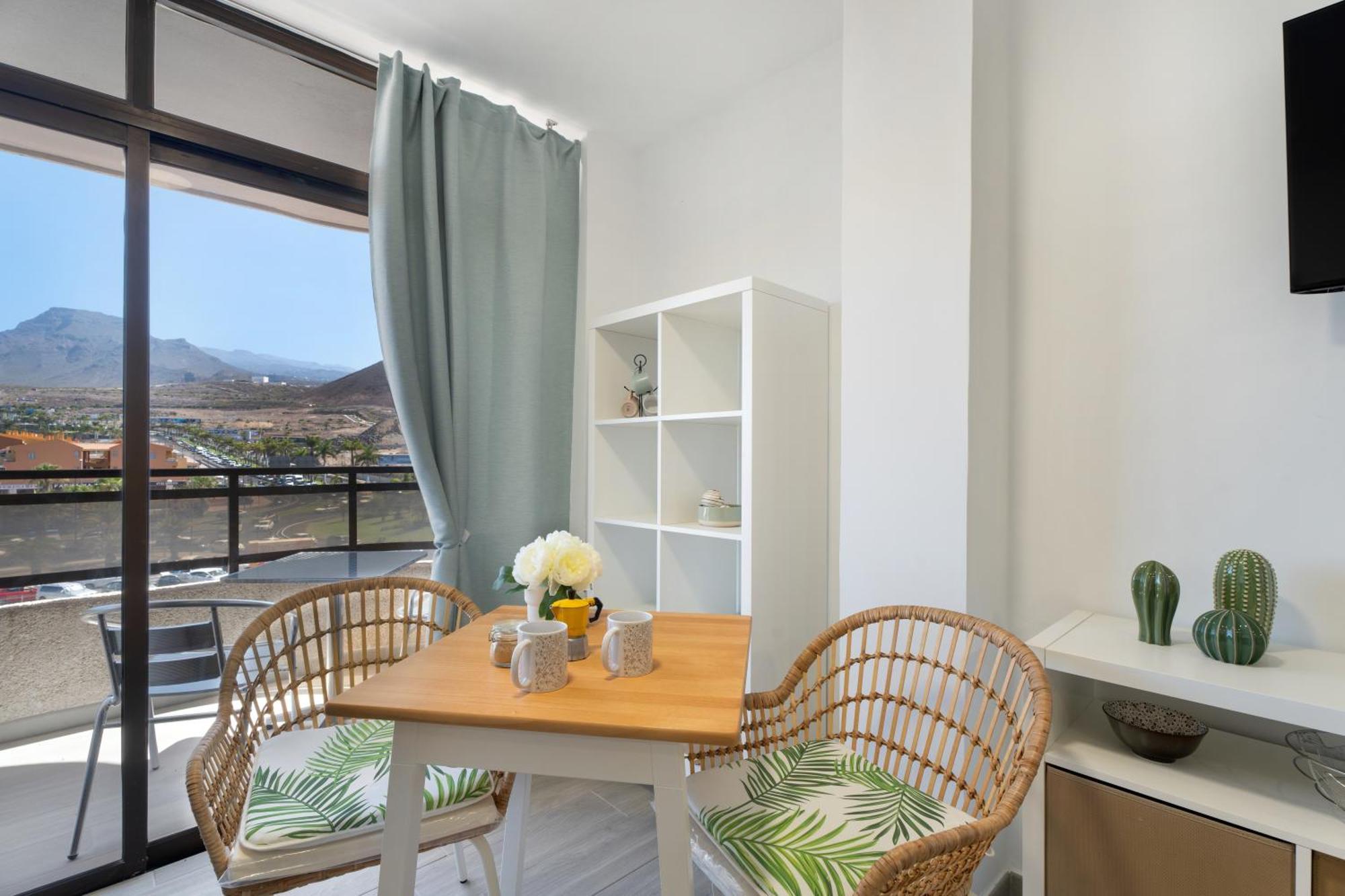 Apto Shasha Los Cristianos By Paramount Holidays อาโรนา ภายนอก รูปภาพ
